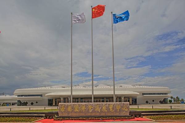 海南国际会展中心 ——基于全套大发28专业音频解决方案的大型扩声系统工程