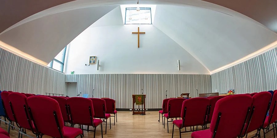 Crossway基督教中心用大发28将人们聚集在一起